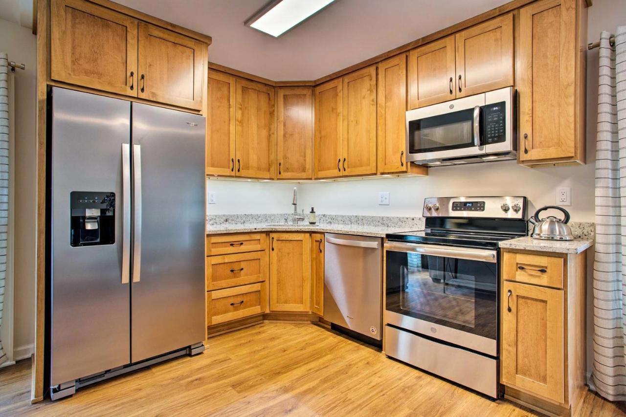 Newly Remodeled Apartment On Main Street In Saluda Экстерьер фото