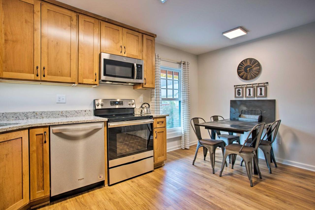 Newly Remodeled Apartment On Main Street In Saluda Экстерьер фото